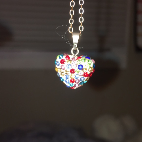 Rainbow heart necklace - Picture 2 of 2